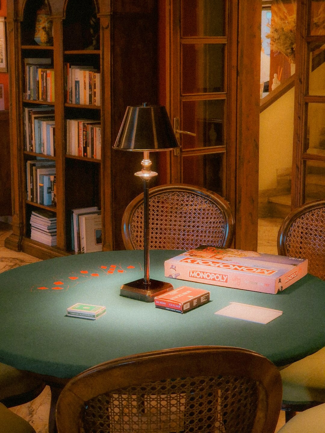 clue on table